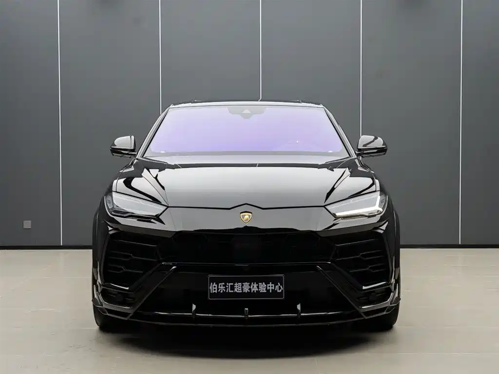 Urus 4.0 T V8