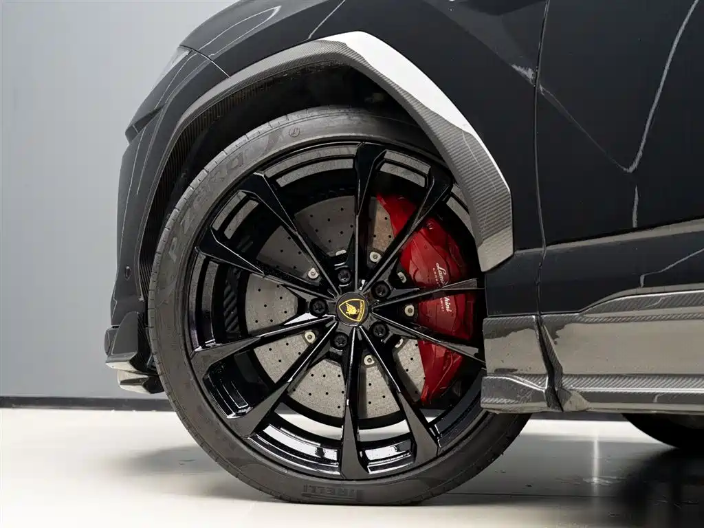 Urus 4.0 T V8