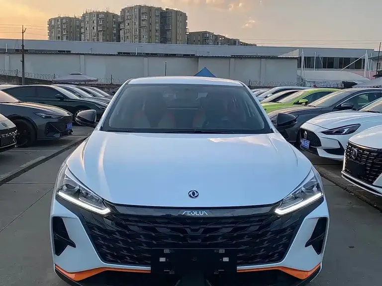 Dongfeng Yixuan Mach 1.5 L Auto Wind Chaser