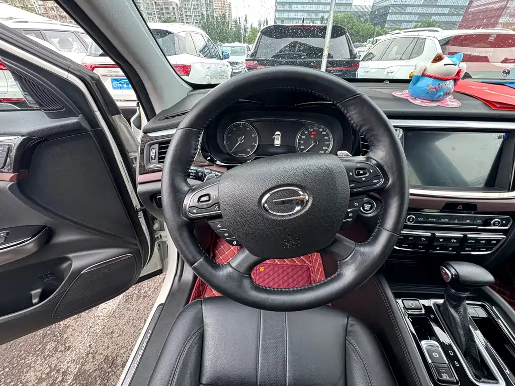GAC Trumpchi GS8 320 T 2 WD Luxury Connected (7-seat)