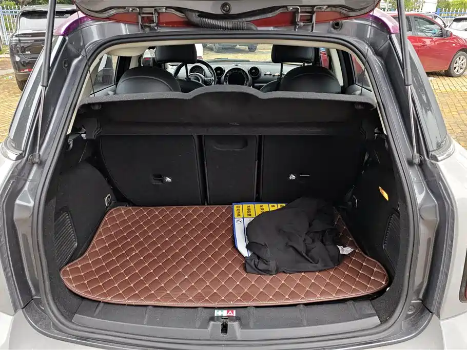 MINI COUNTRYMAN 1.6 T COOPER ALL4 Fun Gear Fan