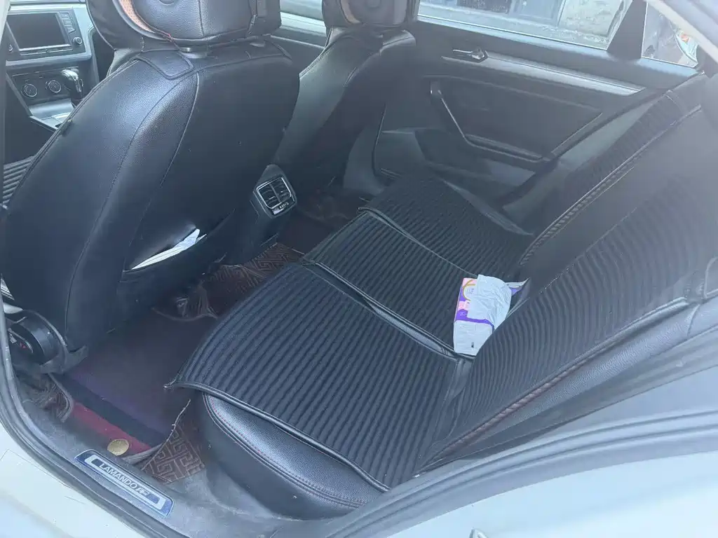 Lamando 230 TSI DSG Style