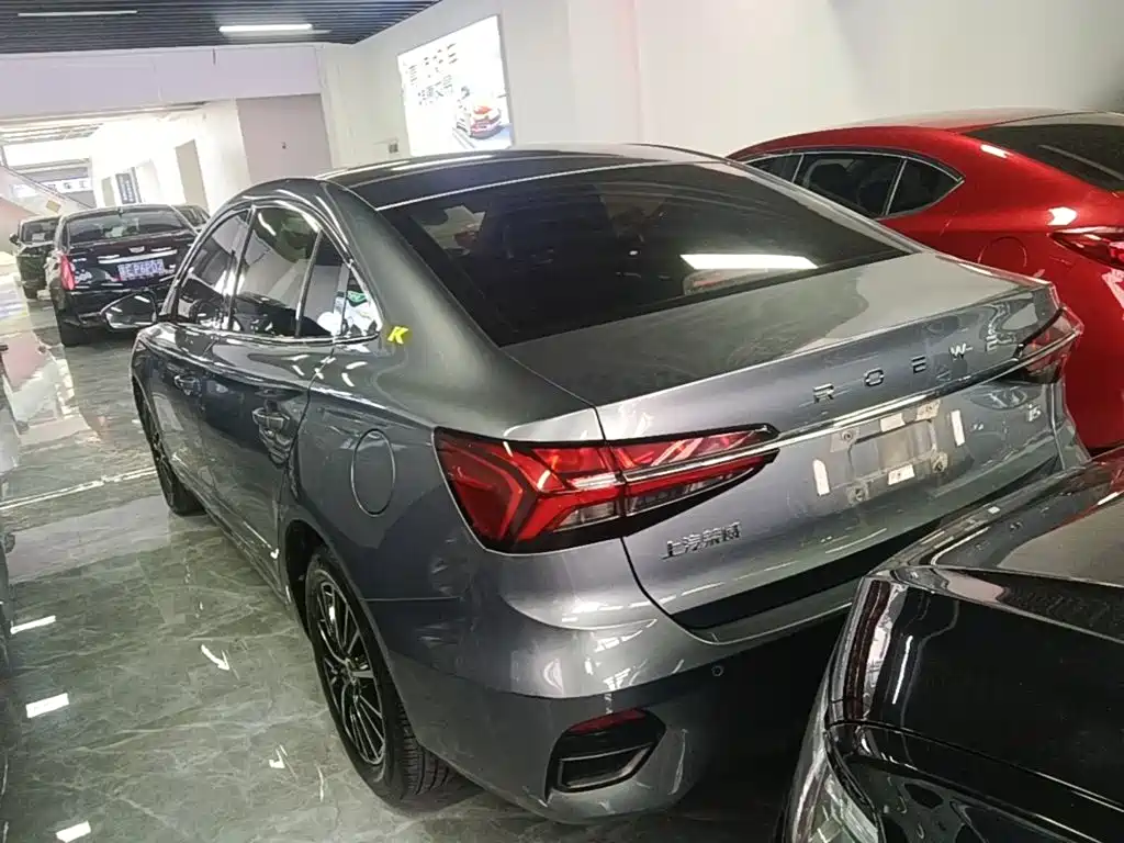 Roewe i5 1.5 L CVT Platinum