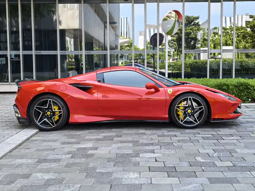 Ferrari F8 Spider 3.9 T V8