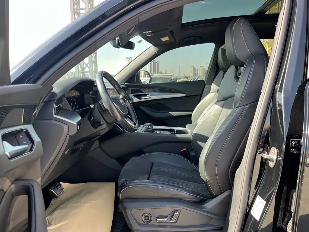 Audi Q6 40 TFSI quattro Cloud View Feather Package