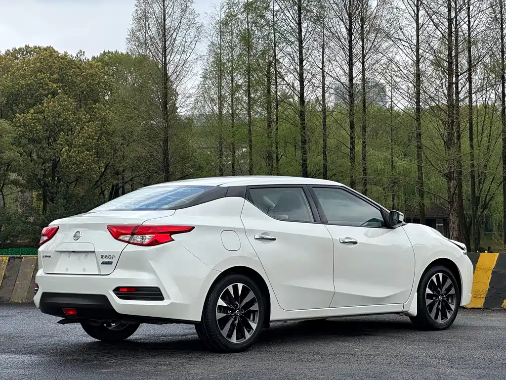 Lannia 1.6 L CVT Connected Smart Cool CN-VI