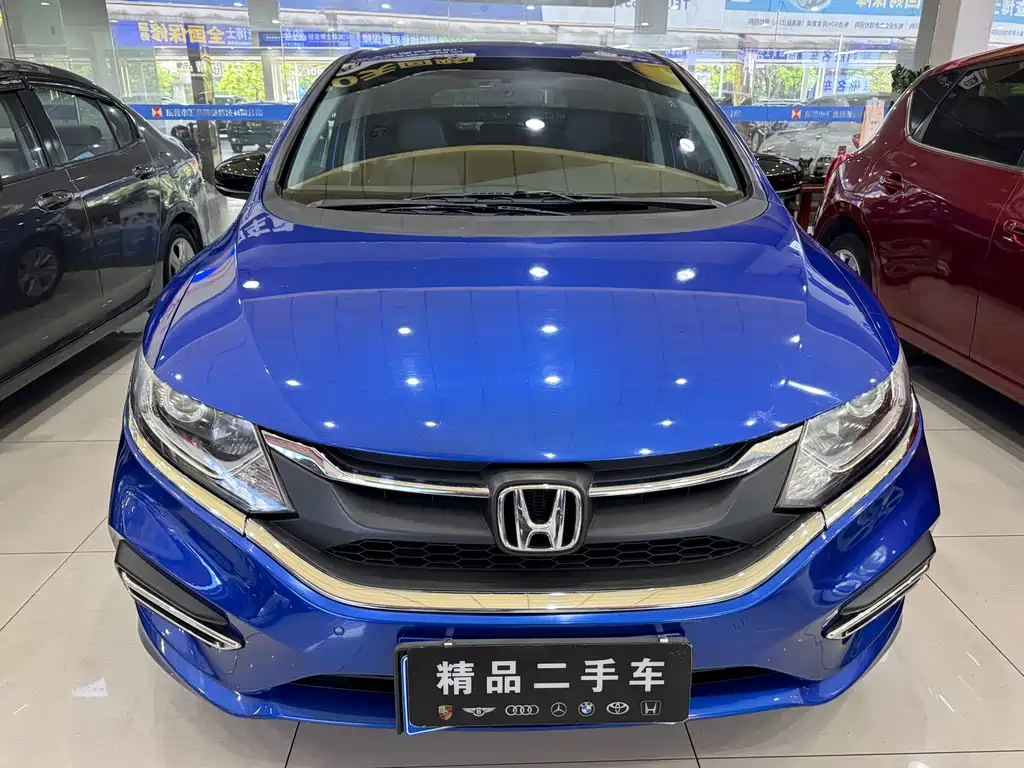 Jade 1.8 L Auto Comfort 5-seat