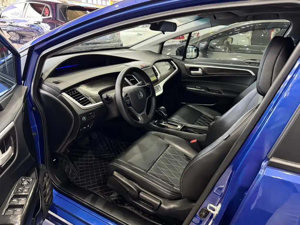 Jade 1.8 L Auto Comfort 5-seat
