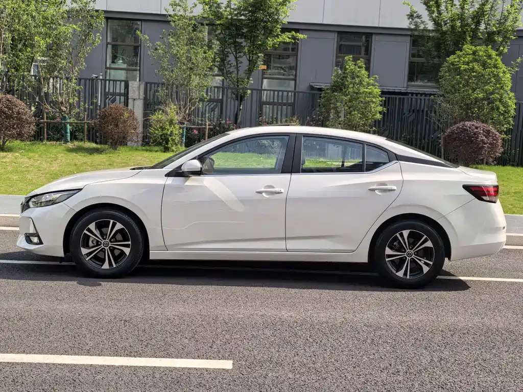 Sylphy 1.6 L XL CVT Joy