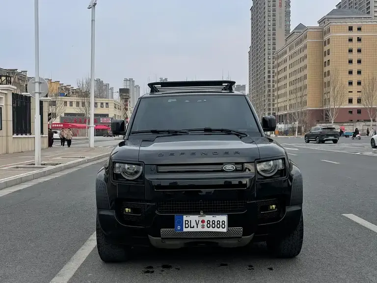 Land Rover Defender Facelift 110 3.0 T P400 Dark Special Edition