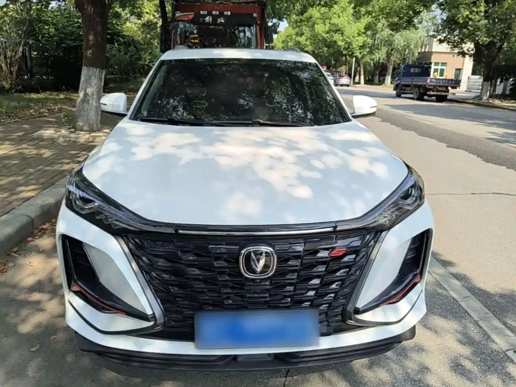 Changan CS75 PLUS Classic 1.5 T Auto Pioneer