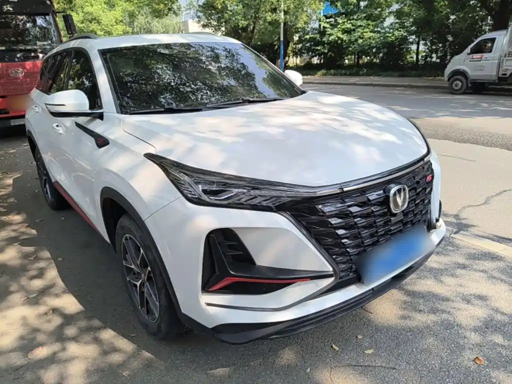 Changan CS75 PLUS Classic 1.5 T Auto Pioneer