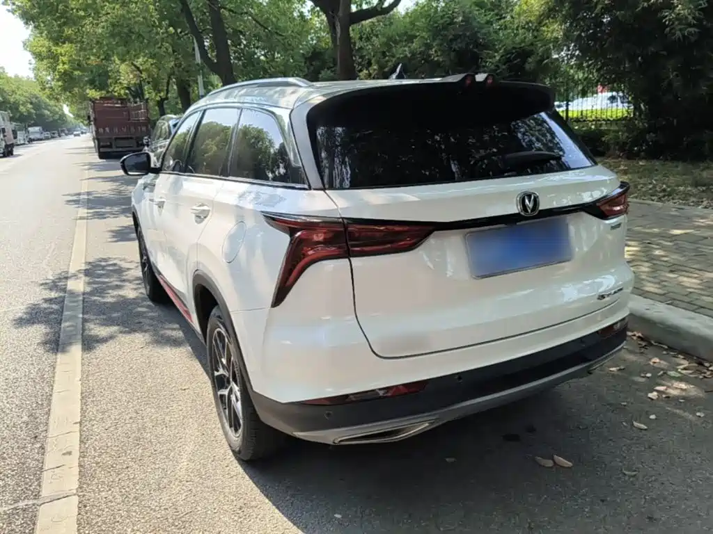 Changan CS75 PLUS Classic 1.5 T Auto Pioneer