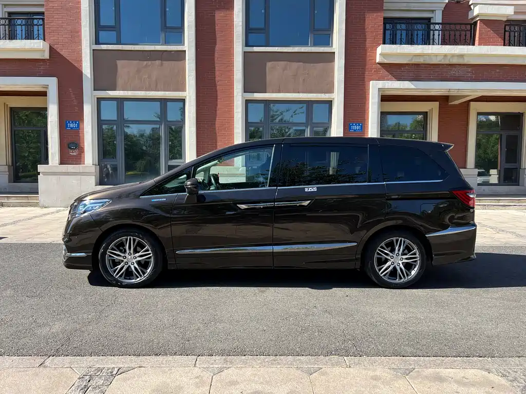 Elysion 2.0 L Hybrid Luxury