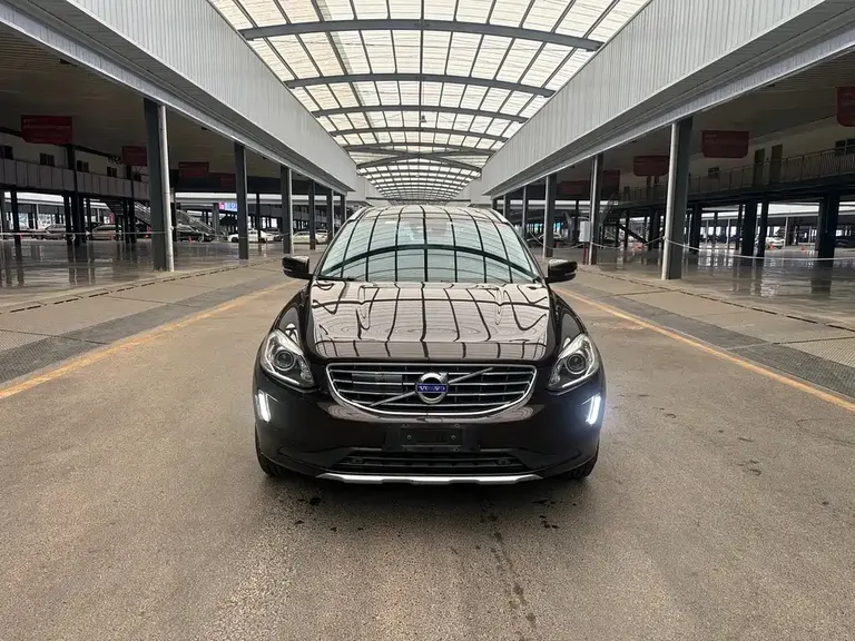 Volvo XC60 T5 AWD Smart Vision