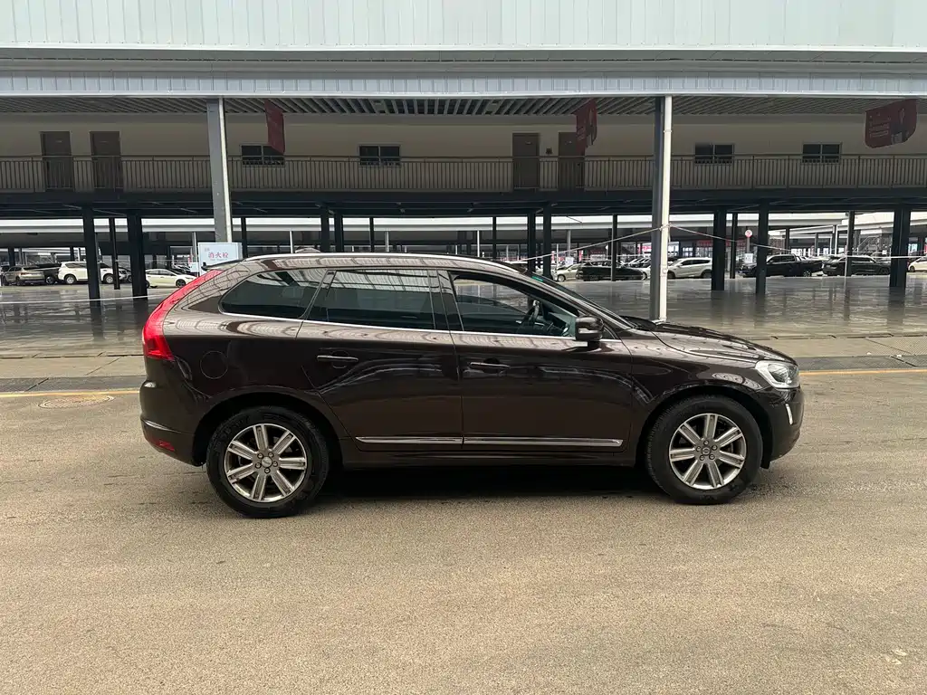 Volvo XC60 T5 AWD Smart Vision