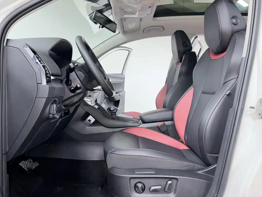 Karoq TSI280 Luxury Enjoyment