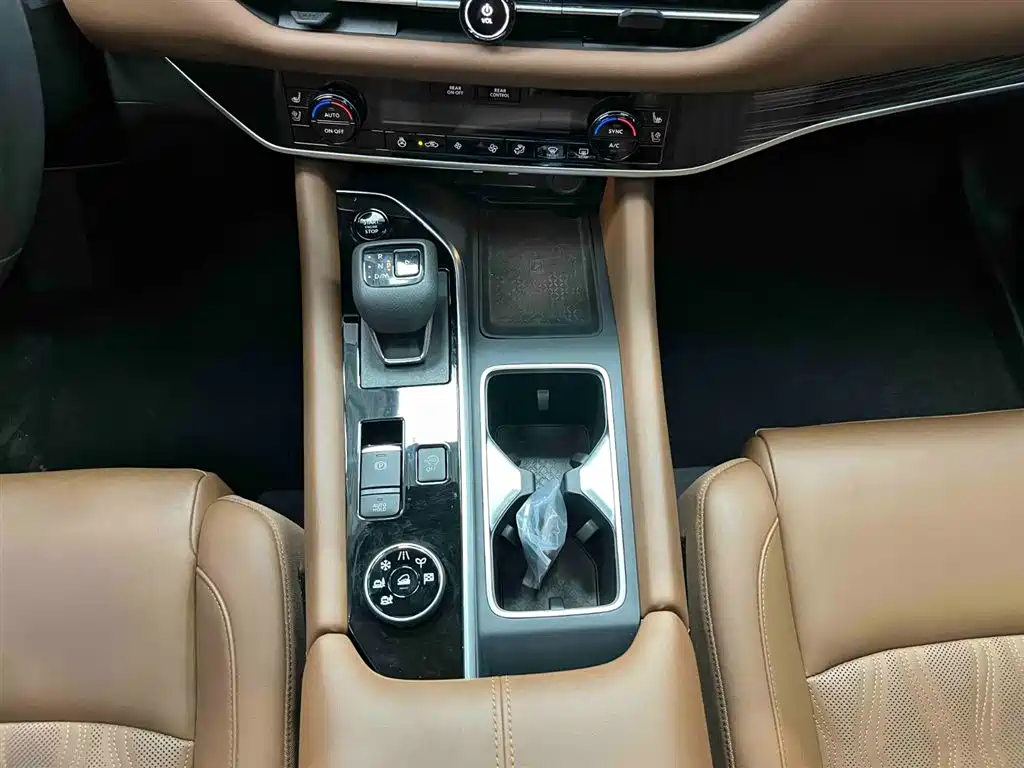Tanlu 380 VC-TURBO 4 WD Smart Supreme 6-seat