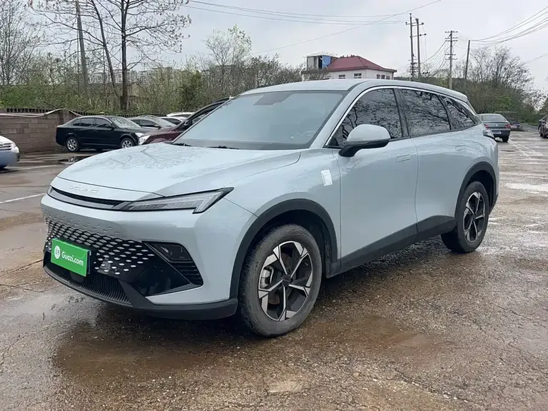 Baic Rubik 魔方 2023款 1.5 T DCT青春版