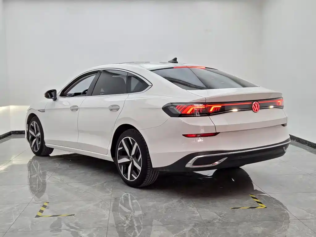 Lamando Lamando L 280 TSI DSG Spicy Cool