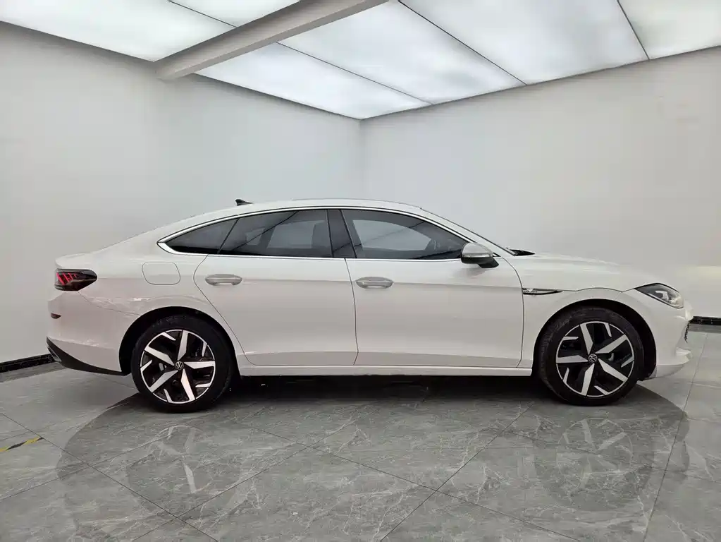 Lamando Lamando L 280 TSI DSG Spicy Cool