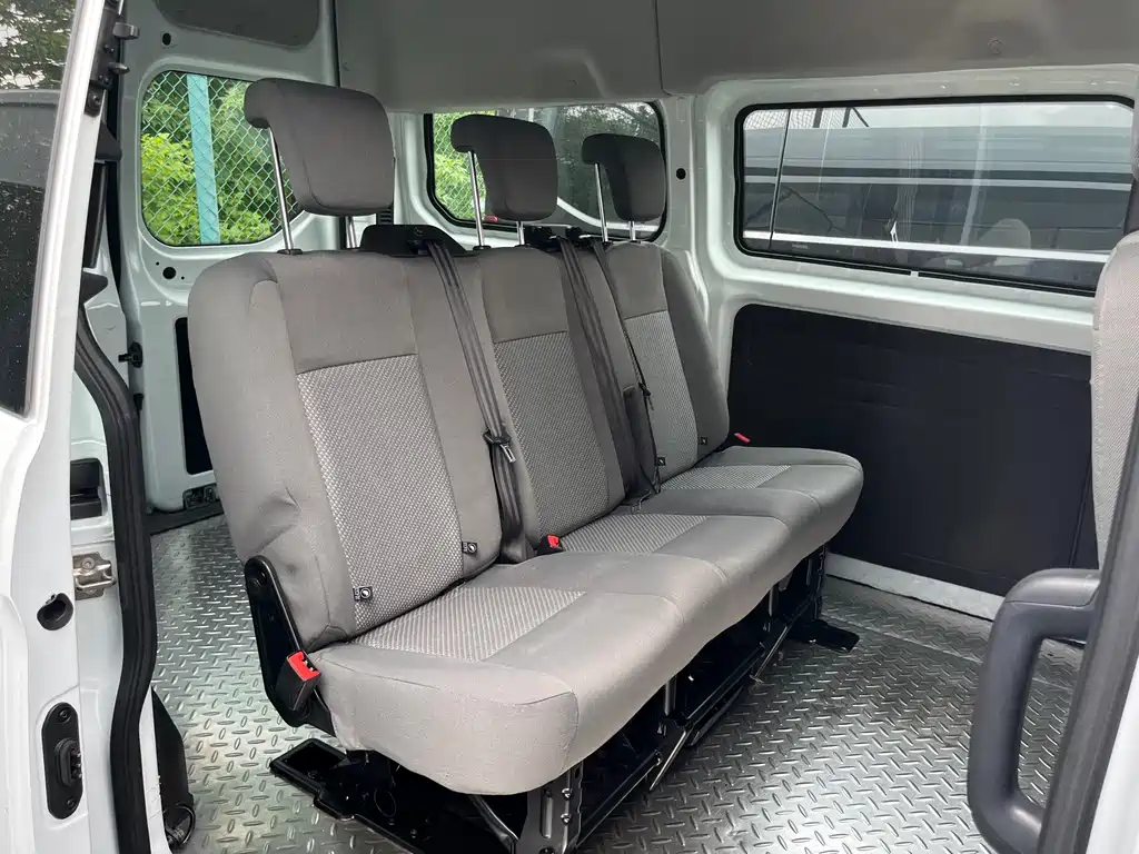 Transit 2.0 T Diesel Multi-purpose Commercial SWB Mid Roof 6-seat CN-VI