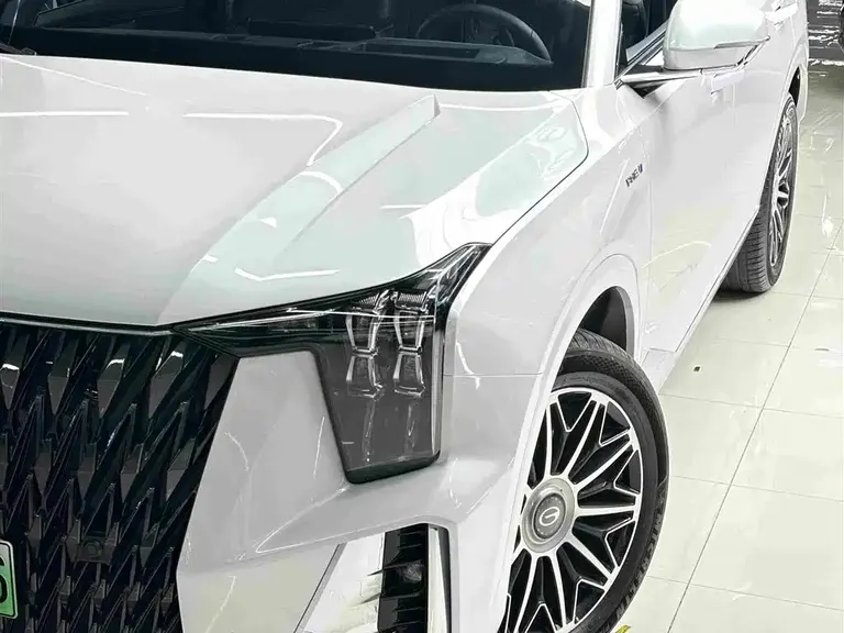 GAC Trumpchi ES9 传祺ES9 2024款 PHEV 143 km 贺岁版