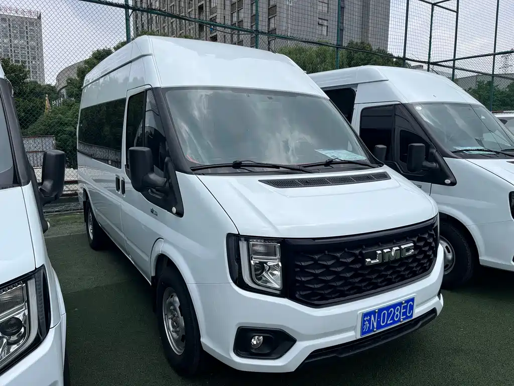 JMC Fushun 江铃福顺 2022款 2.0 T 手动多功能乘用车中轴高顶6-7座