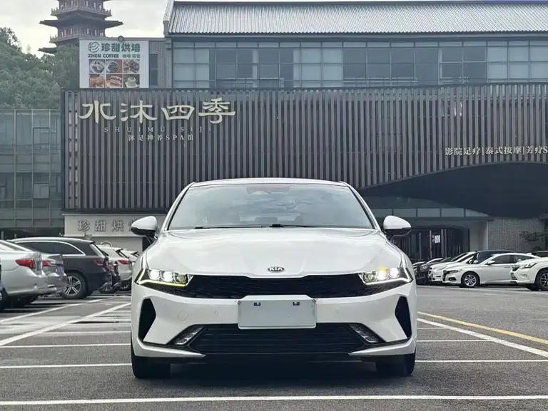 Kia K5 起亚K5 2020款 380 T GT-Line 尊贵版