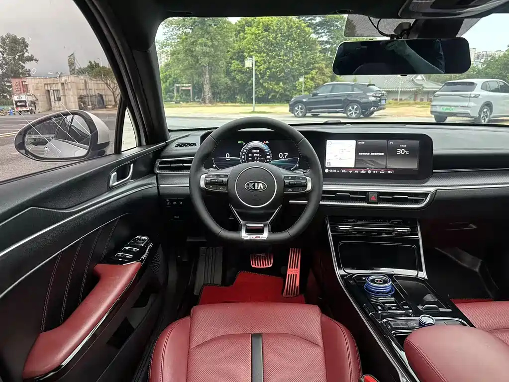 Kia K5 起亚K5 2020款 380 T GT-Line 尊贵版