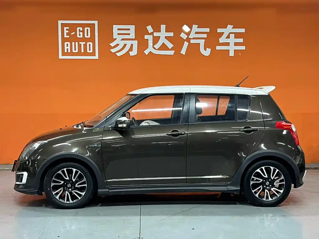 Swift 1.5 L Auto Limited