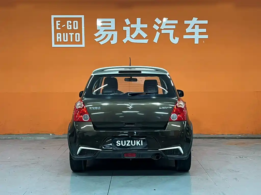 Swift 1.5 L Auto Limited