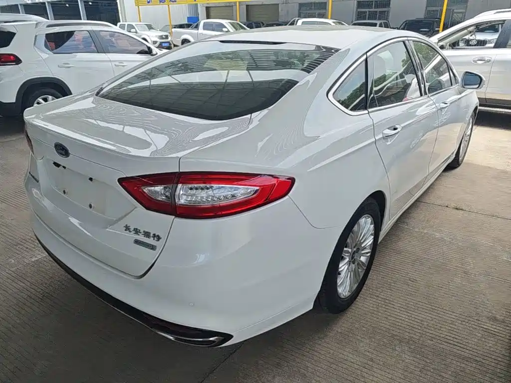 Mondeo 2.0 L GTDi200 Fashion