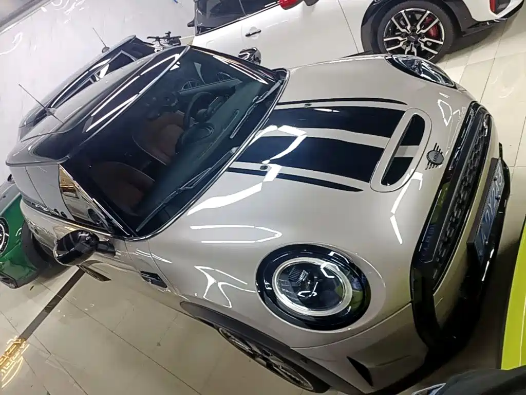 MINI Facelift 2.0 T COOPER S Artist