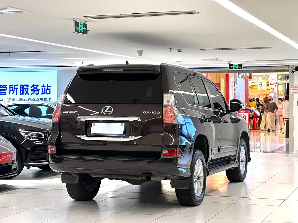 Lexus GX 400 Distinguished