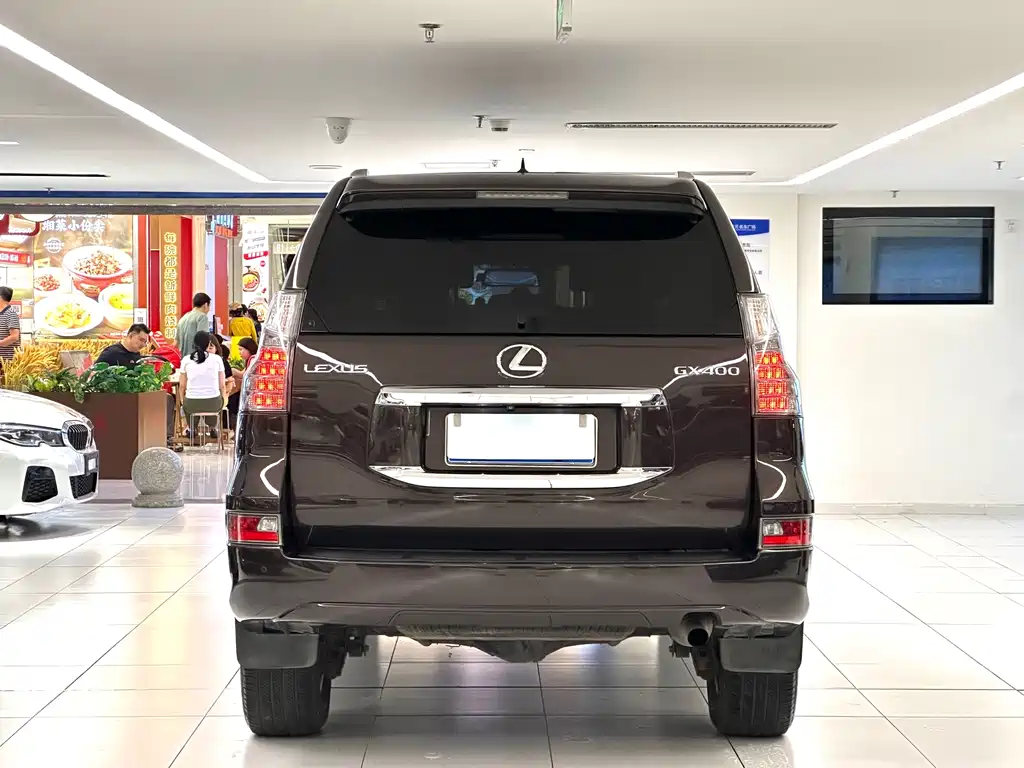 Lexus GX 400 Distinguished