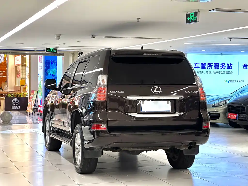 Lexus GX 400 Distinguished