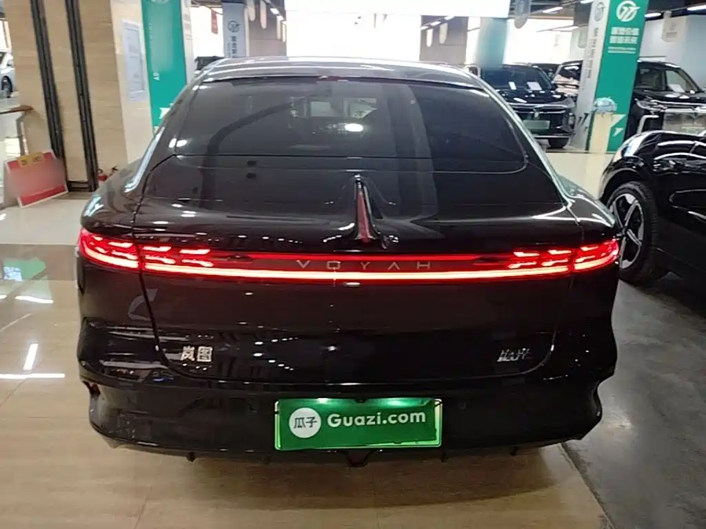 Voyah Zhuiguang PHEV 4 WD Ultra Long Range Flagship