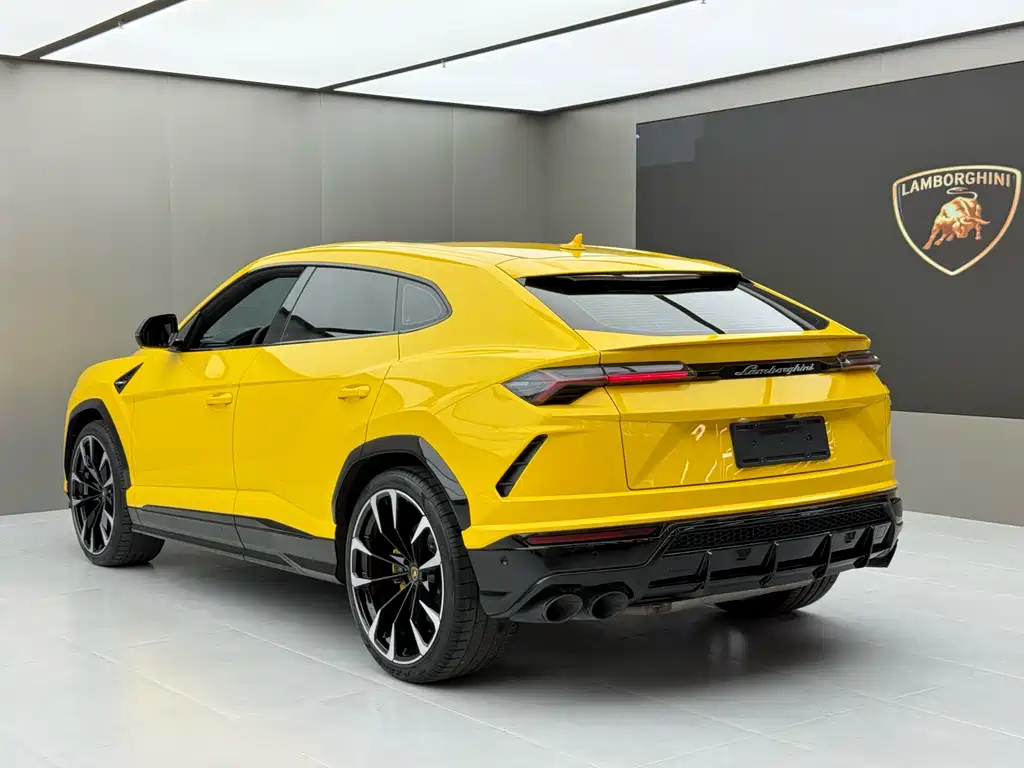 Urus 4.0 T V8