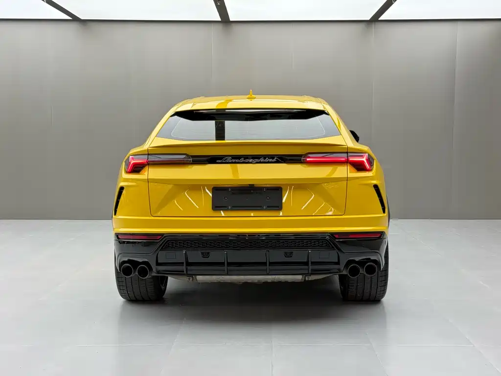 Urus 4.0 T V8