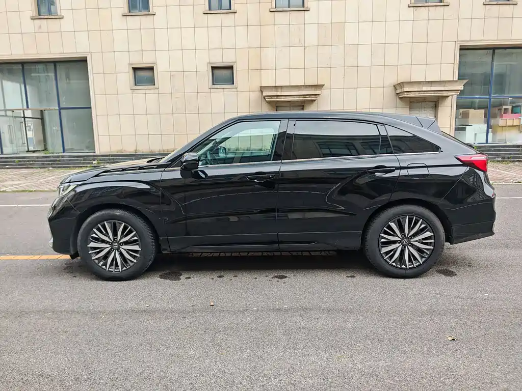 Avancier 370 TURBO 2 WD Luxury