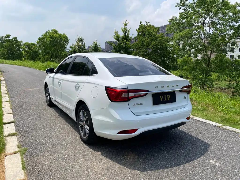 Roewe i5 1.5 L Auto 4 G Connected Bright Grand