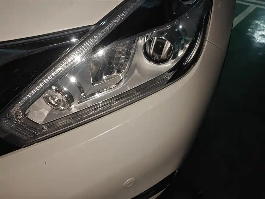 Murano 楼兰 2015款 2.5 L XV RES 两驱豪华版