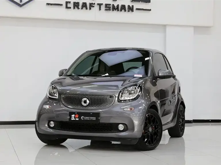 smart fortwo 0.9 T 66 kW Titanium Shine Special Edition CN-V