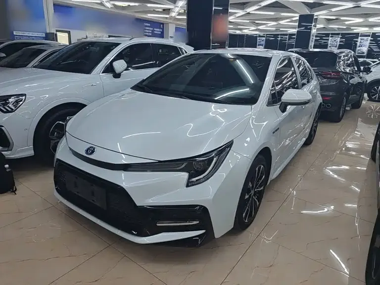 Toyota Levin Dual Engine 1.8 H E-CVT Sport