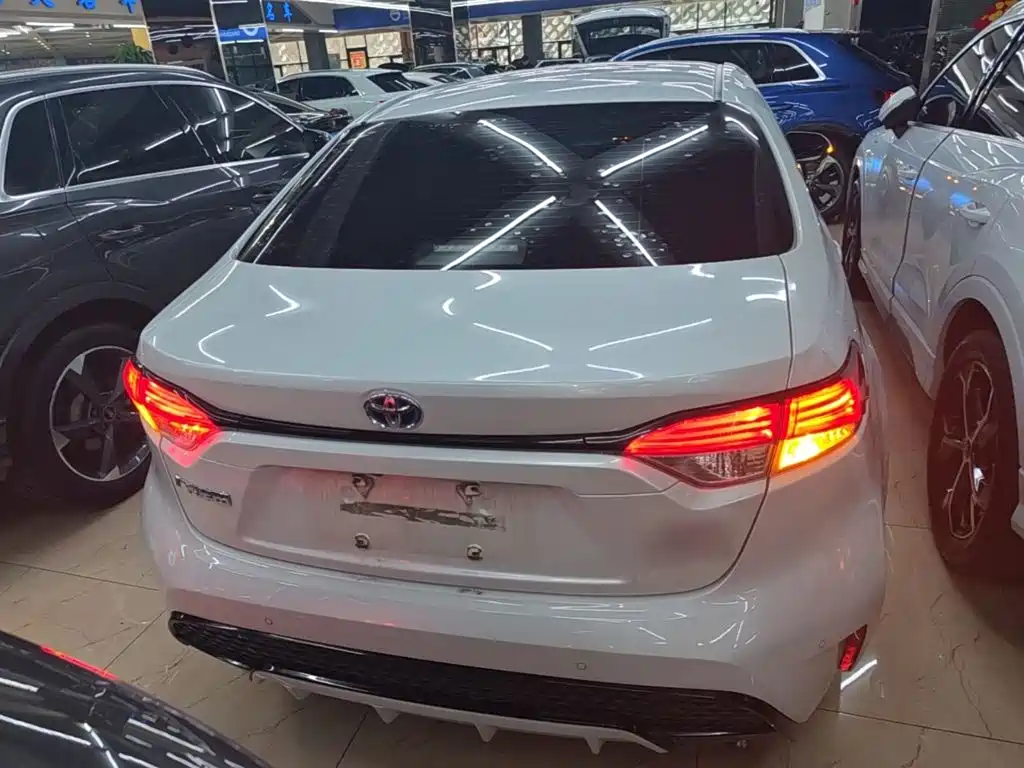 Levin Dual Engine 1.8 H E-CVT Sport