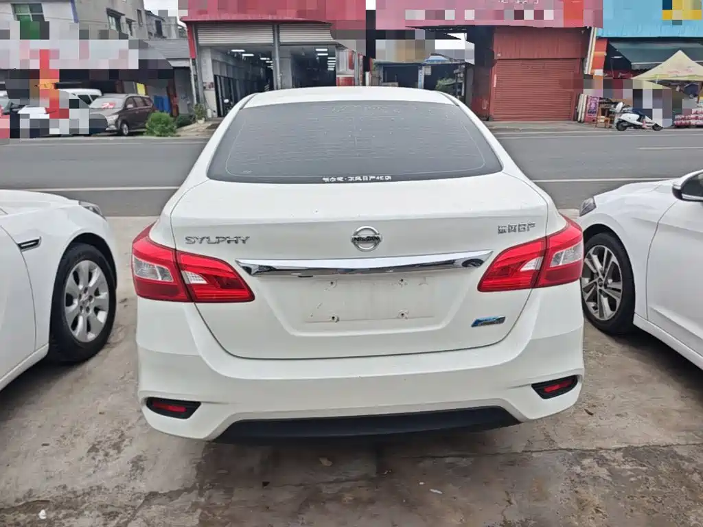Sylphy 1.6 XV CVT Connected Premium CN-VI