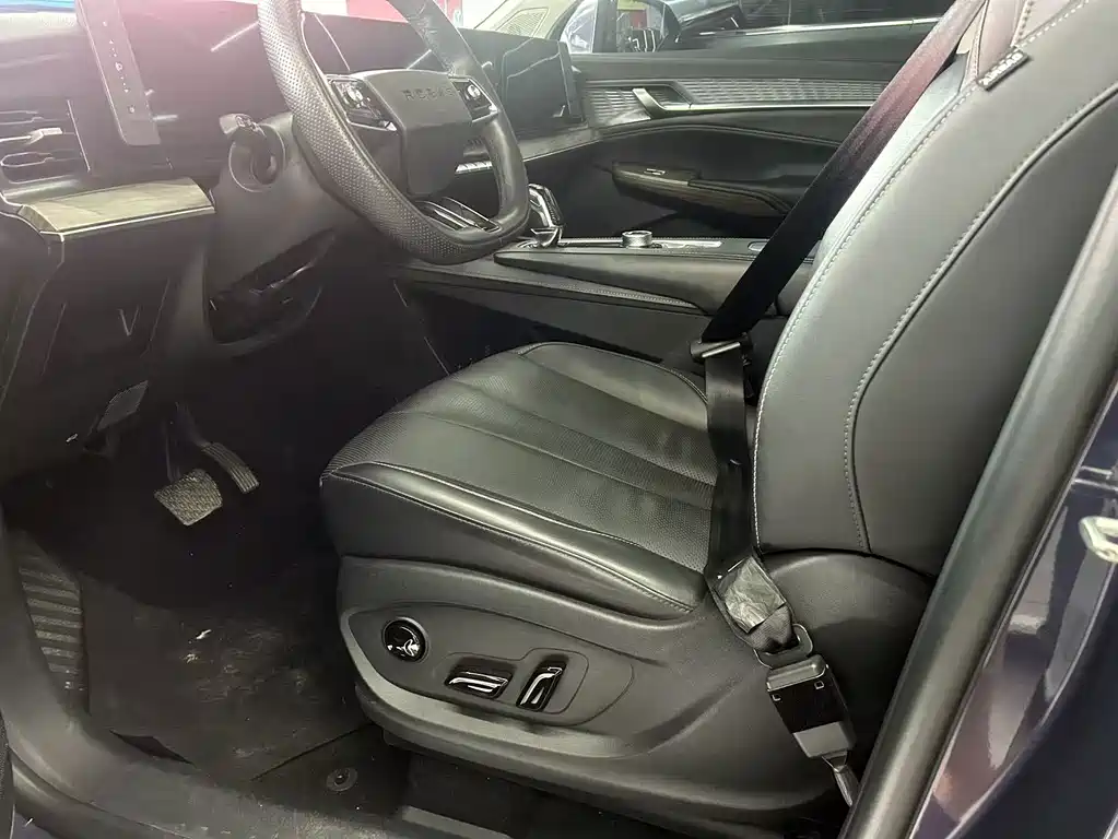 Roewe RX9 荣威RX9 2023款 2.0 T 四驱尊享版