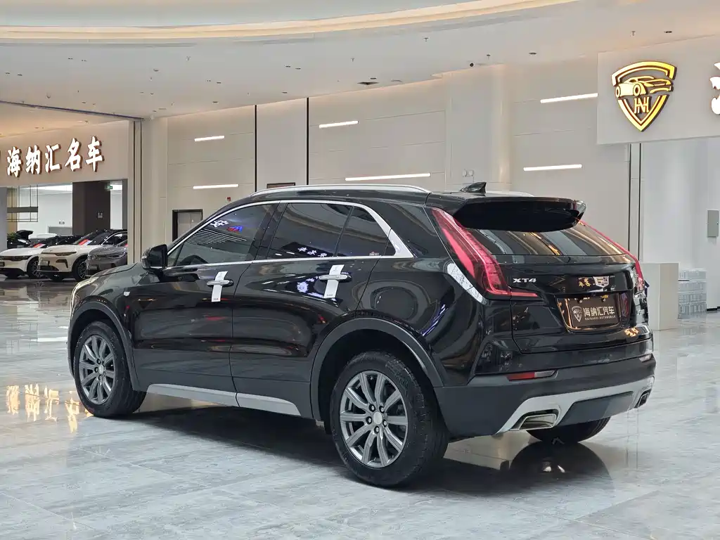 Cadillac XT4 28 T 2 WD Luxury