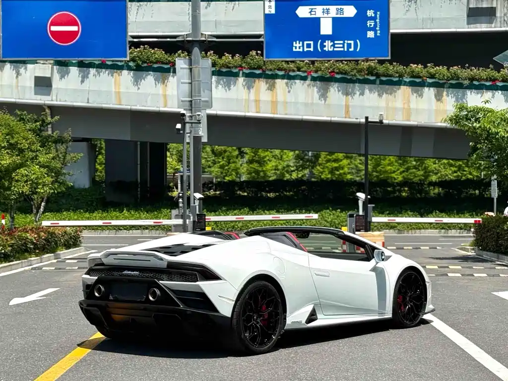 Huracán Huracán EVO RWD Spyder